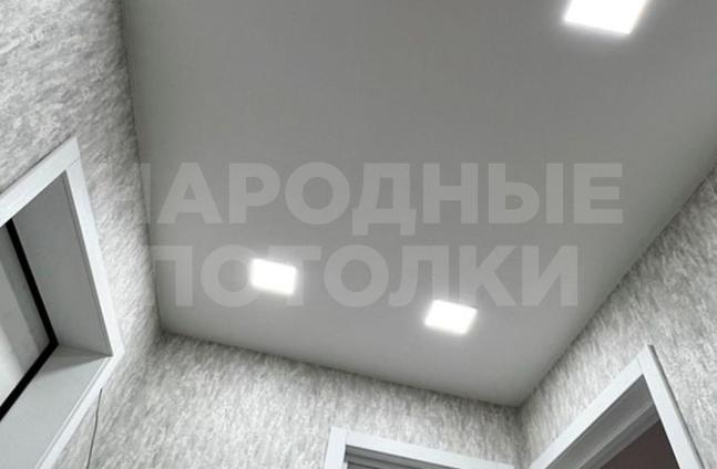 белый потолок с черными светильниками натяжной фото
