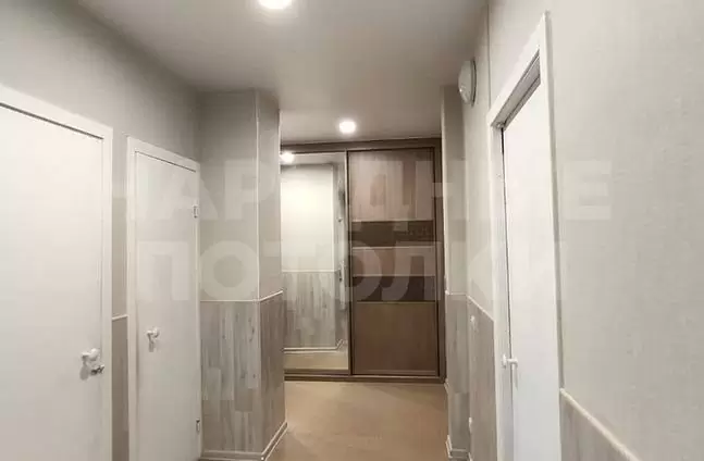 натяжные потолки в коридор цены